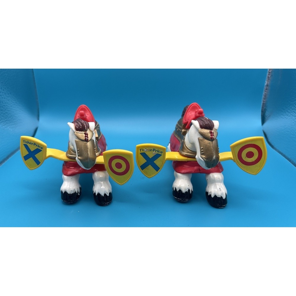 2 VTG FISHER PRICE 1994 : Great Adventures Jousting Knight Horses Red‎